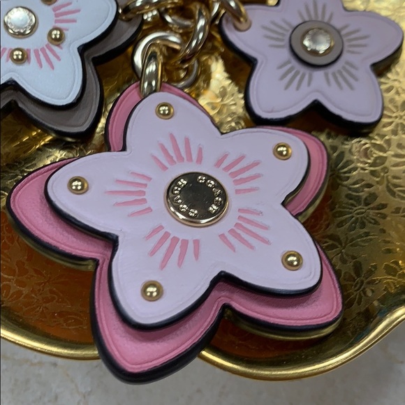 COACH WILDFLOWER CLUSTER BAG CHARM BRASS & PINK - Picture 10 of 16